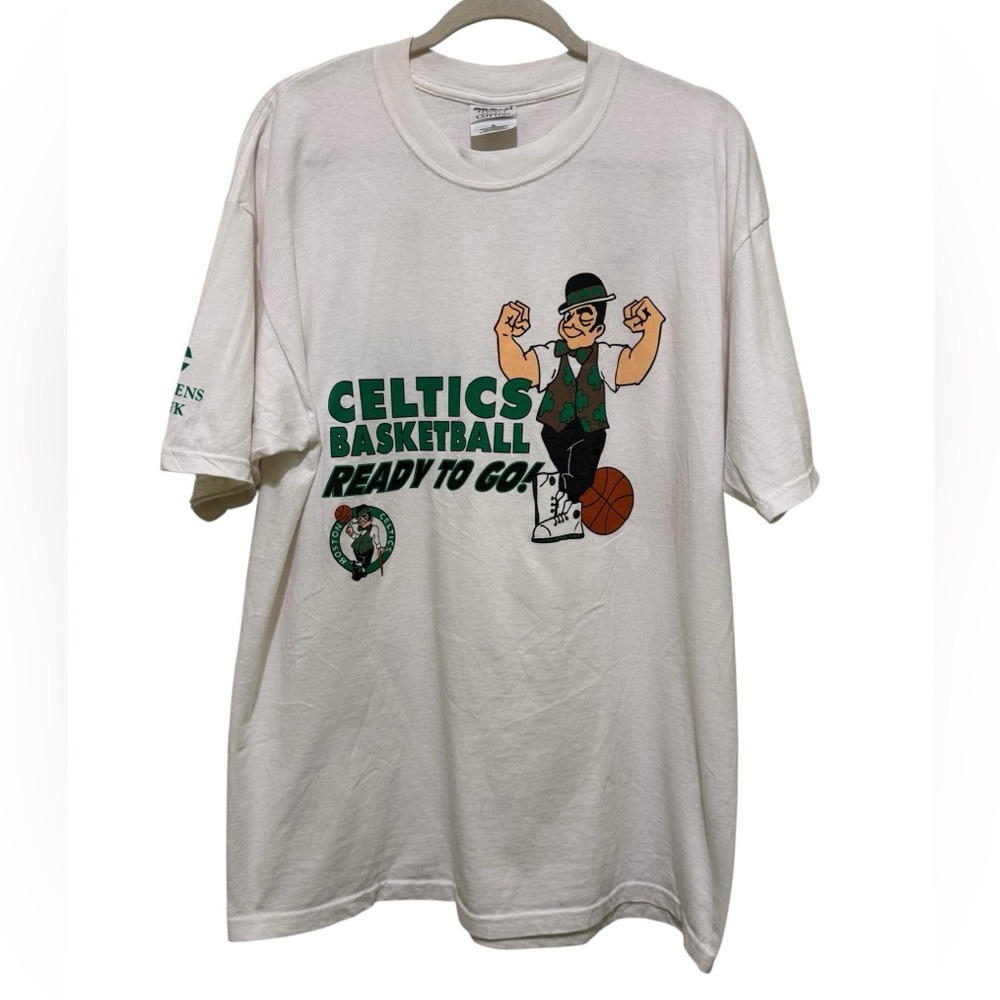 Vintage Boston‎ Celtics Basketball Graphic T-Shirt